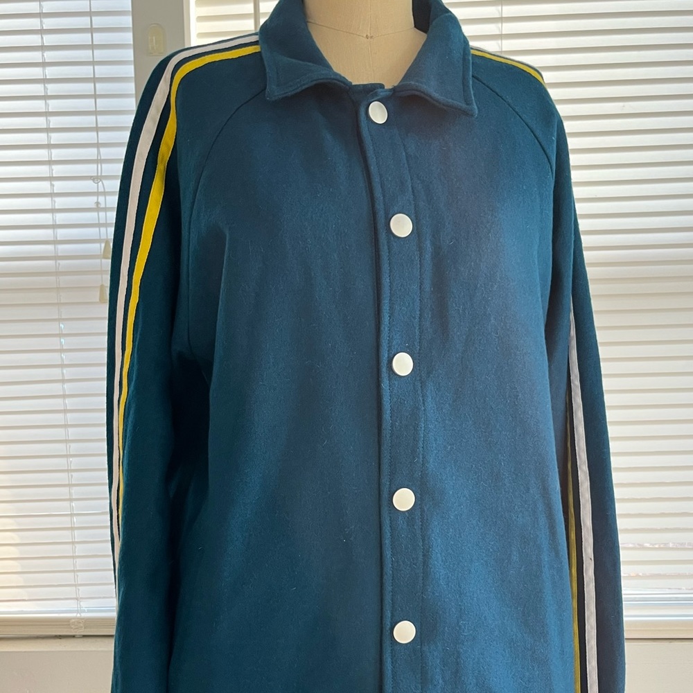 Qilo NYC Wool Winter Stripe Sleeve Teal Yellow Sporty Varsity Jacket